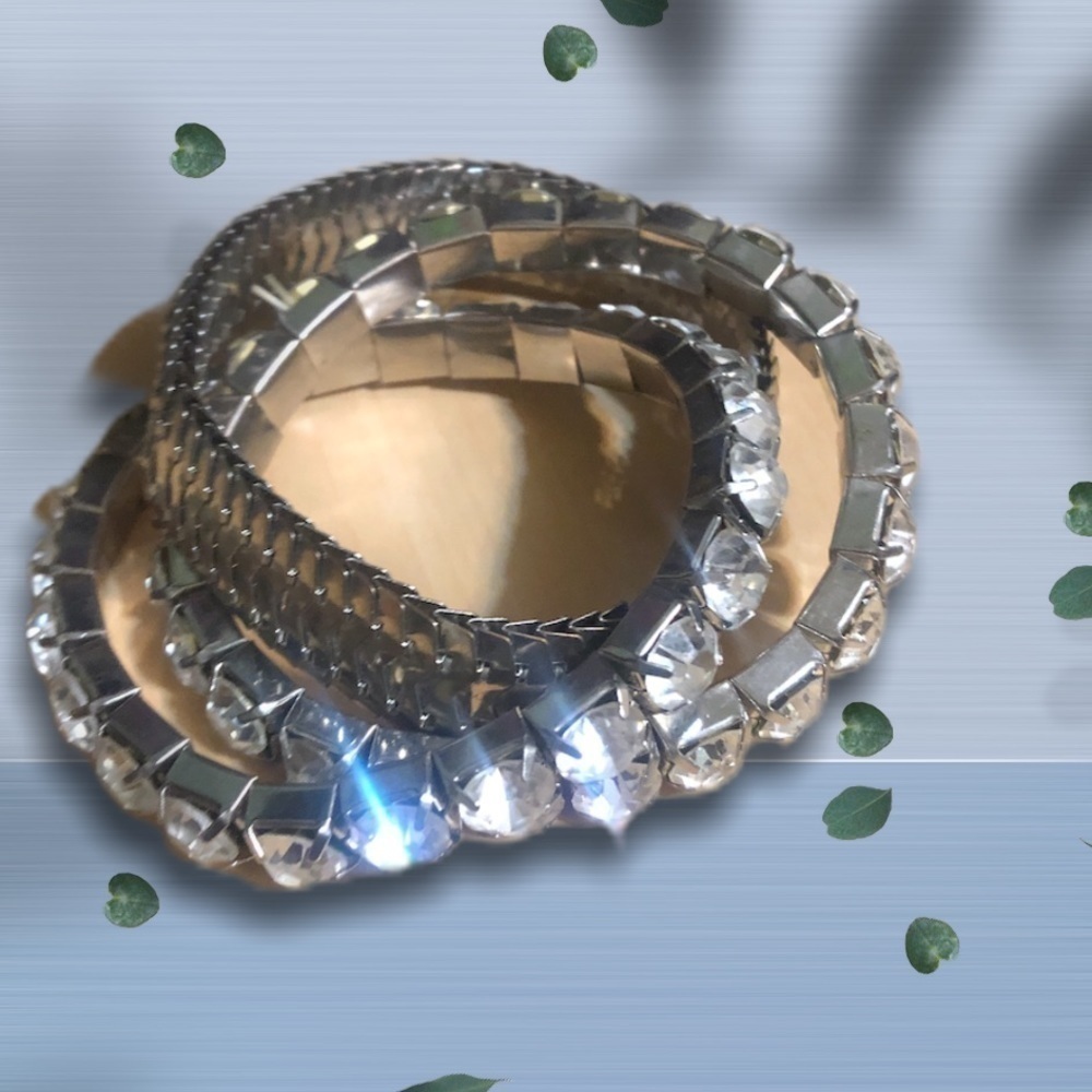 SILVER tone 3 cluster Stretch bracelets
